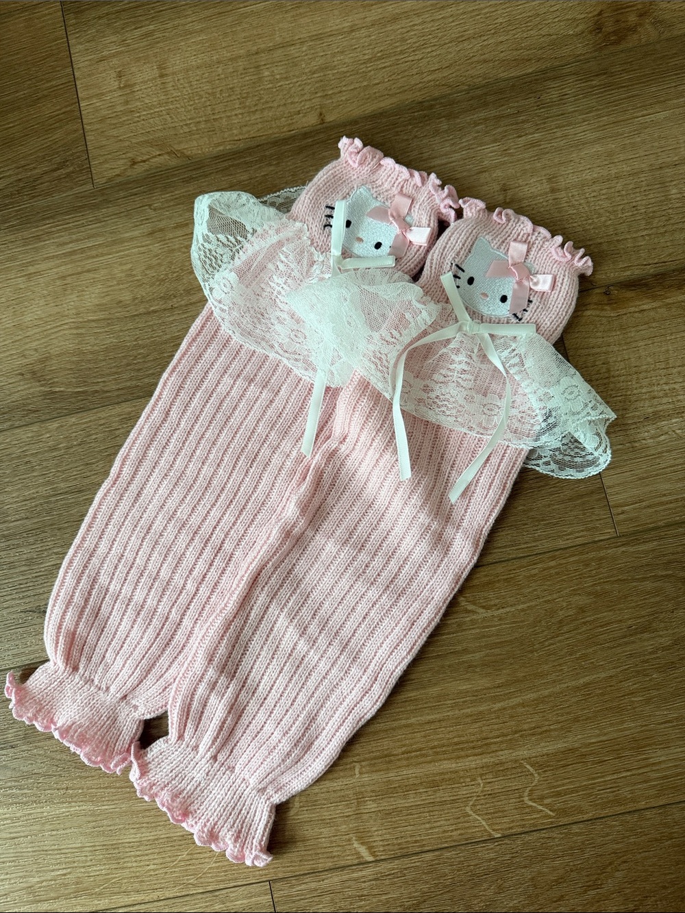 Never worn Sanrio Hello Kitty leg warmers